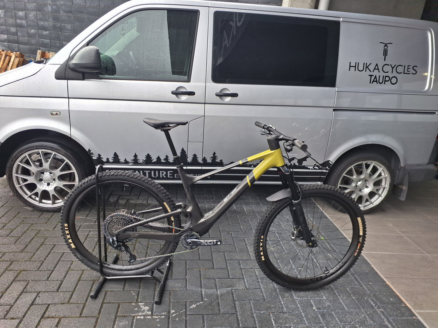 Sell On Behalf Scott Spark Super Trail Tuned